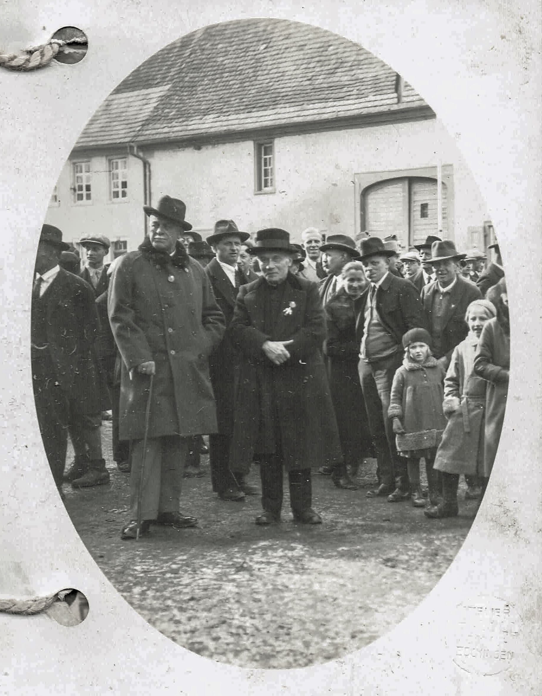 Max Egon zu Fürstenberg mit Dekan Meister Fasnet 1933