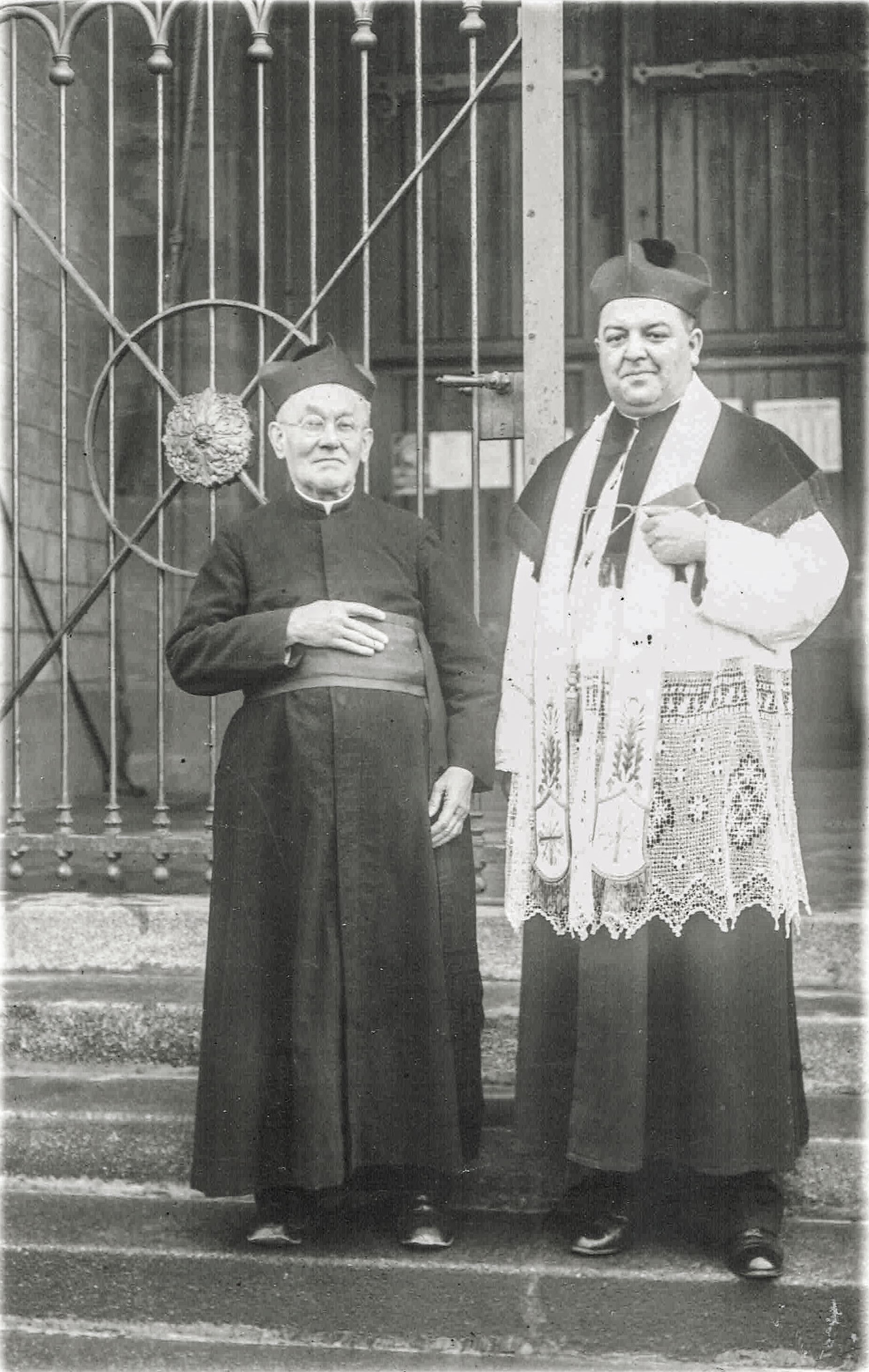 Pfarrer Vockenhauser und nicht bekannte Person